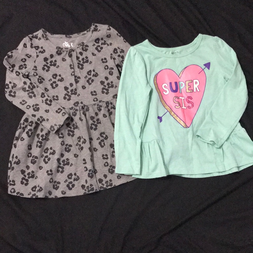Lot of 2 long sleeve shirts.  Size XS (4-5).
